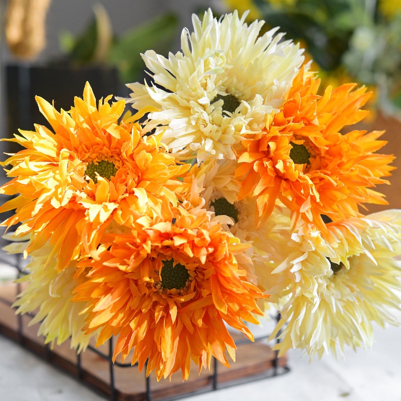 🌼2025 Hot Sale🔥Realistic Artificial Spider Gerbera Daisies Home Decor💐